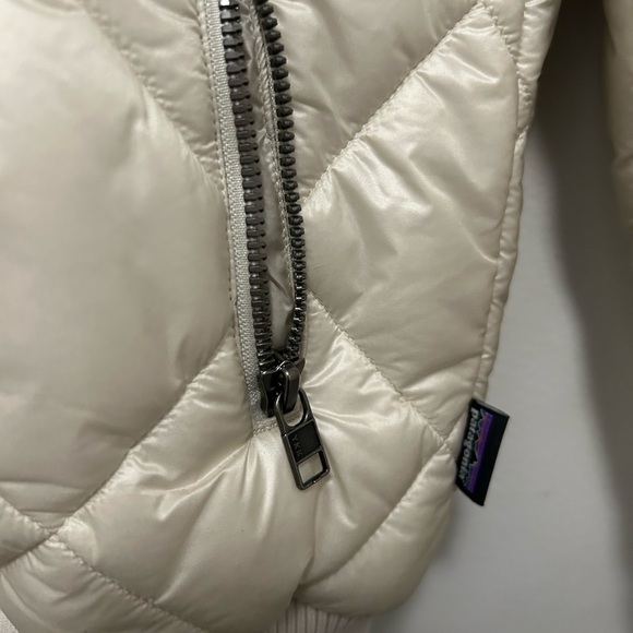 Patagonia Women’s Prow Bomber Jacket in Dyno White size Medium EUC - Picture 3 of 9